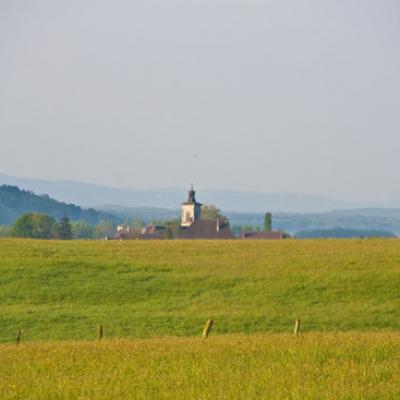Vue du village de la route de Byans