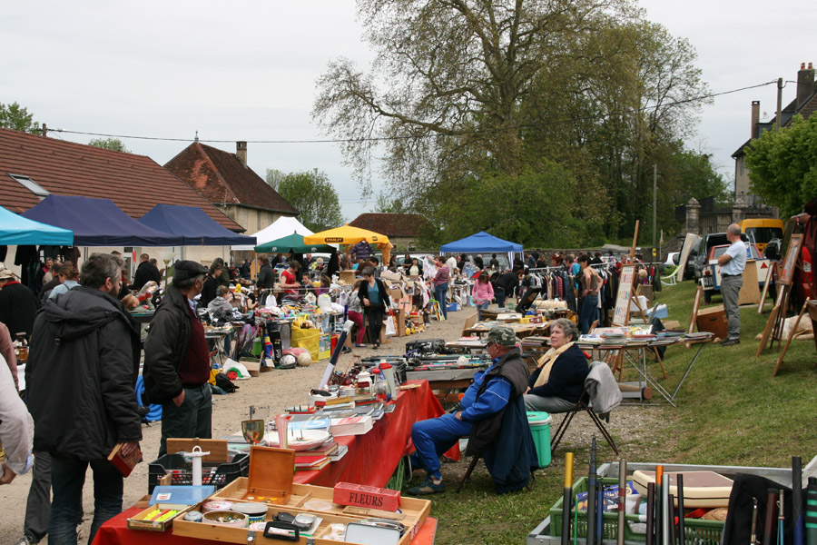 Vide grenier de Liesle