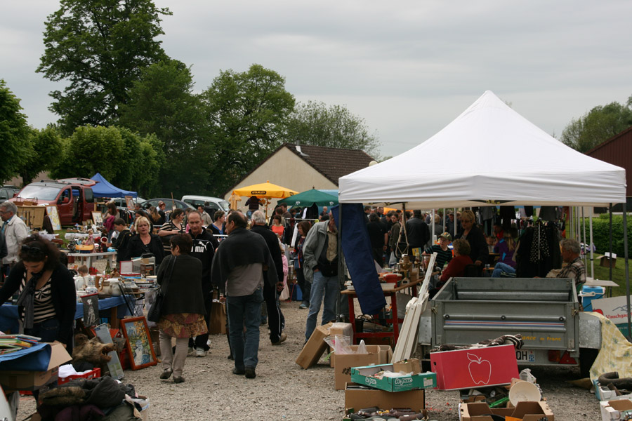 Vide grenier de Liesle