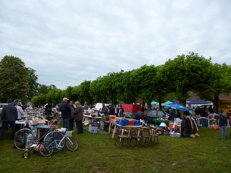 Vide grenier de Liesle