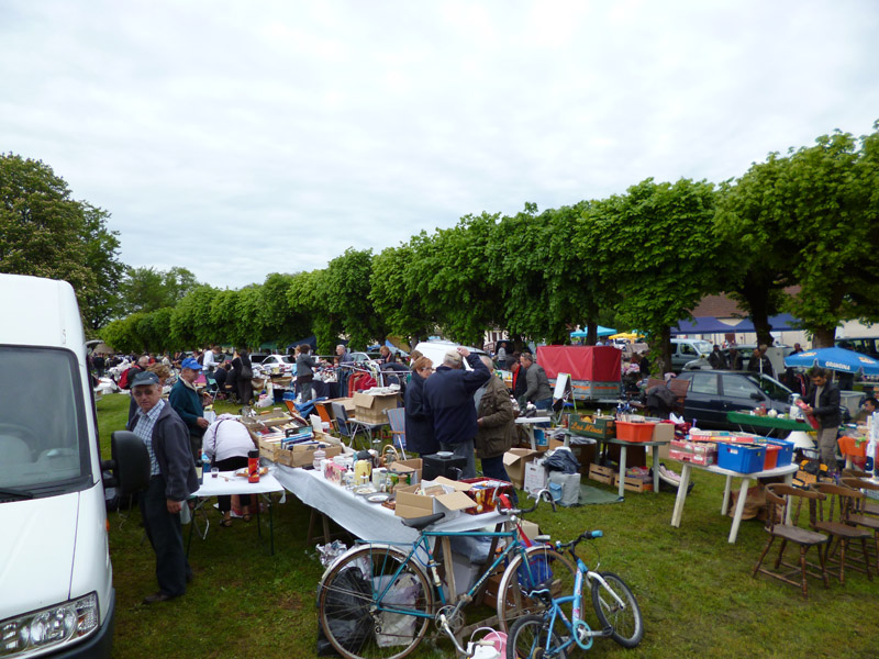 Vide grenier de Liesle